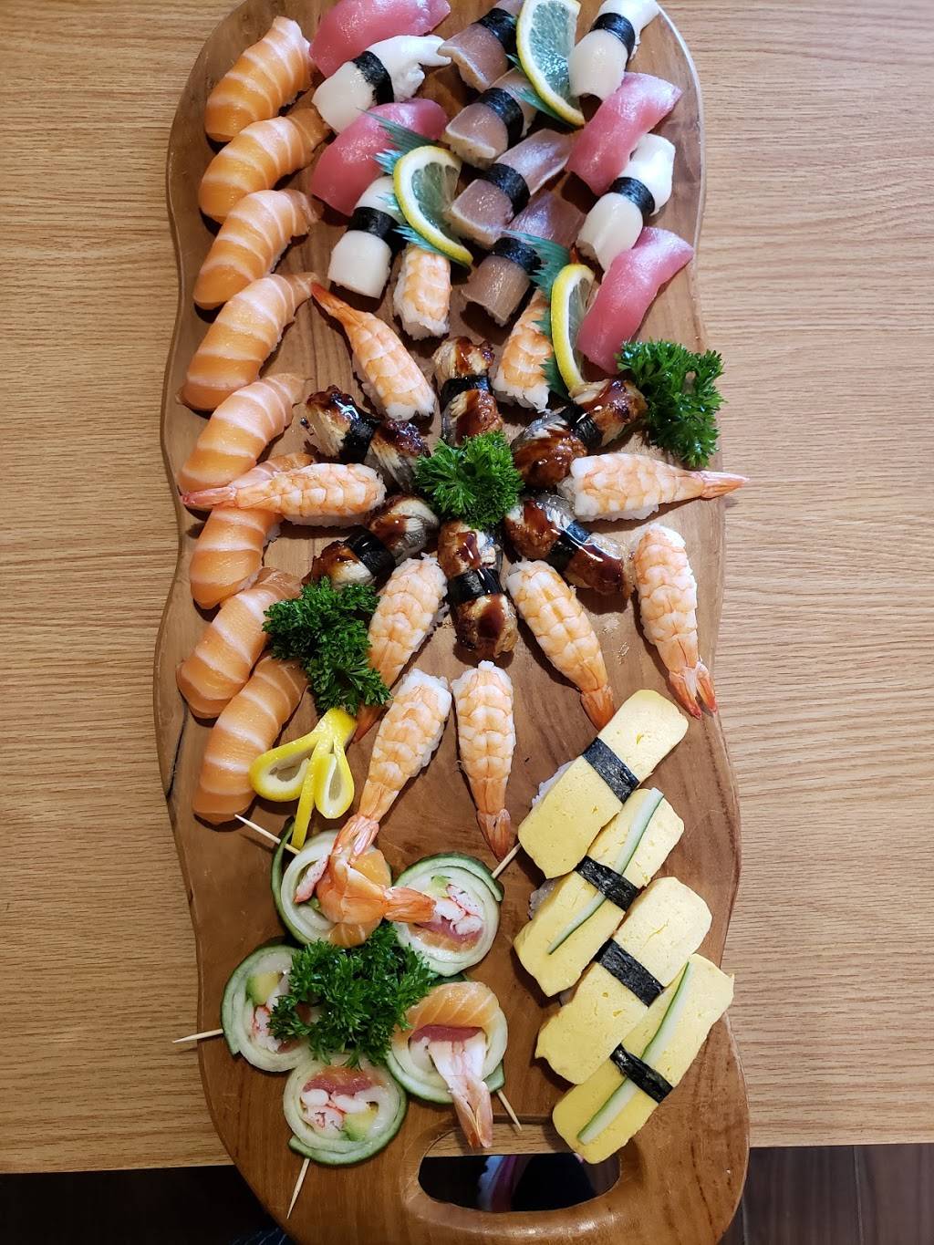 Sushi Minato | restaurant | 299 The Queensway S, Keswick, ON L4P 2B4, Canada | 9054764639 OR +1 905-476-4639