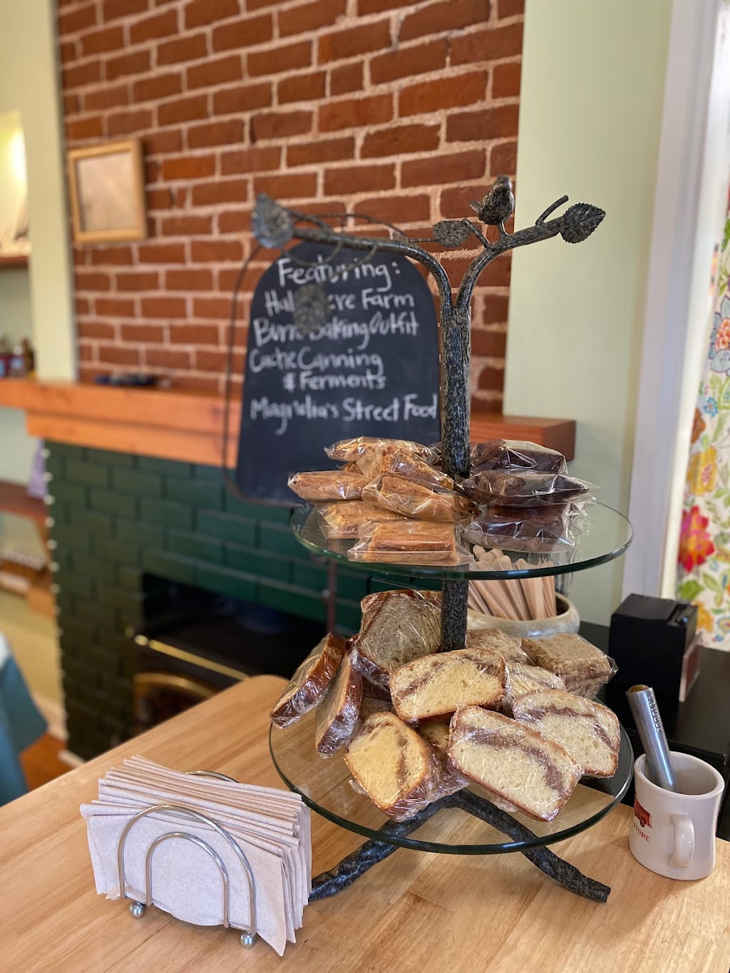 Magnolias Kitchen | restaurant | 280 E Main St, Escalante, UT 84726, USA | 4358264793 OR +1 435-826-4793