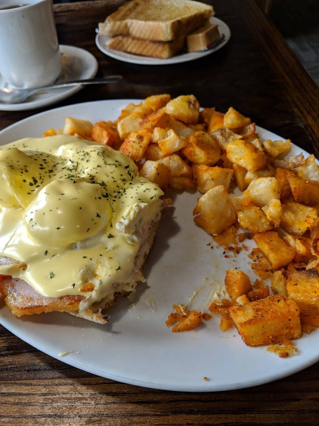 AJs Restaurant | restaurant | 1 Regan Rd Unit 18, Brampton, ON L7A 1B8, Canada | 9058406558 OR +1 905-840-6558