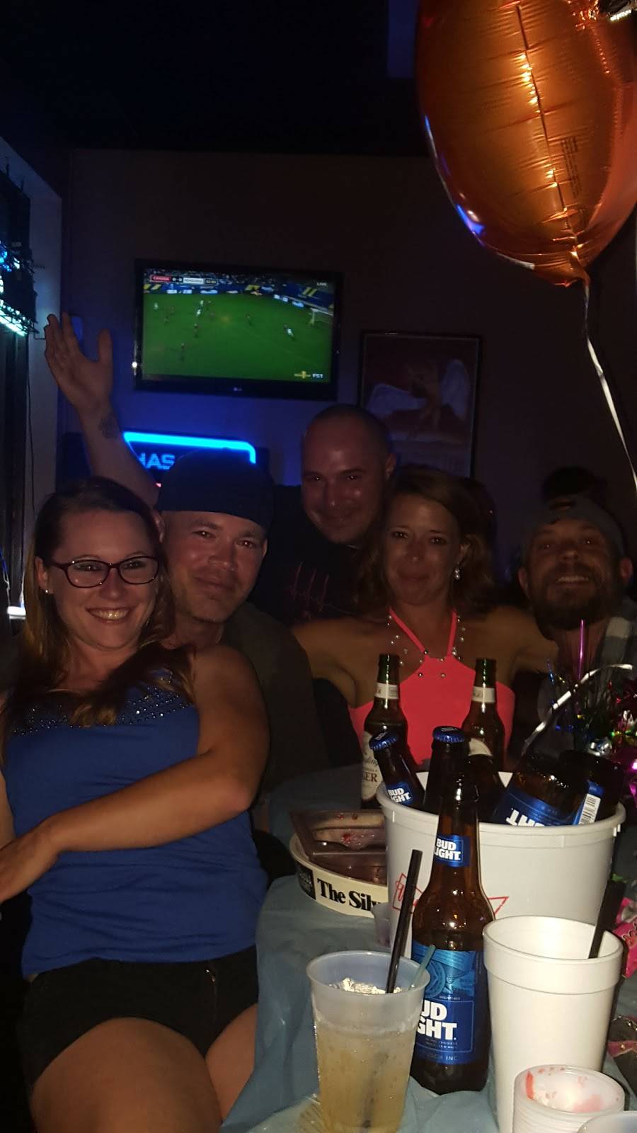 GGz Food & Spirits | restaurant | 645 SE Main St, Simpsonville, SC 29681, USA | 8649674100 OR +1 864-967-4100