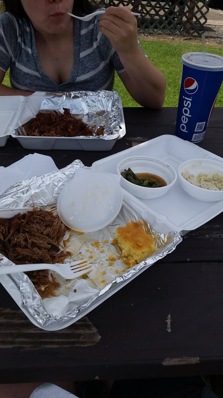 Charlie Ks BBQ | restaurant | 95 Atlantic Ave, Ocean View, DE 19970, USA | 3025392227 OR +1 302-539-2227