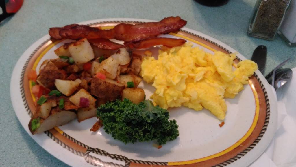 Brooks Ranch Restaurant | restaurant | 1620 E Manning Ave, Reedley, CA 93654, USA | 5596381948 OR +1 559-638-1948