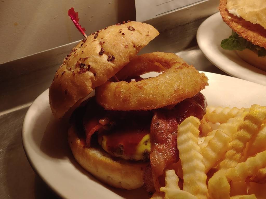 Cori’s Twin Gables | restaurant | 101 State Hwy 47, Marthasville, MO 63357, USA | 6364335048 OR +1 636-433-5048