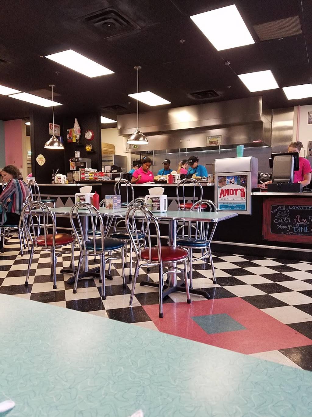 Hwy 55 Burgers Shakes & Fries | restaurant | 1336 Mebane Oaks Rd, Mebane, NC 27302, USA | 9193045300 OR +1 919-304-5300