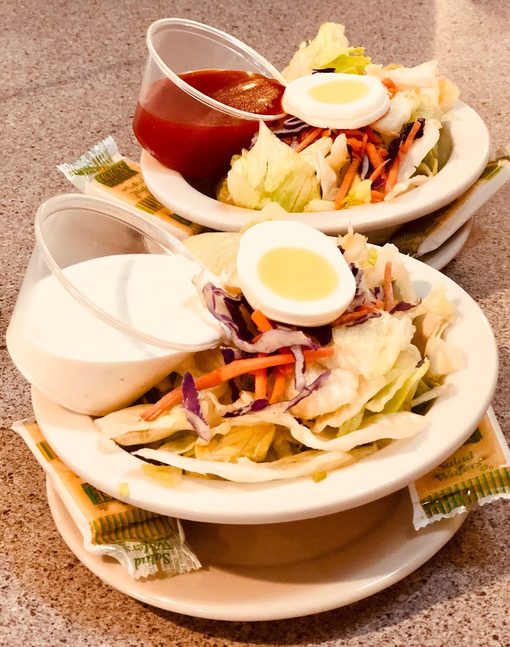 Coach House Restaurant | restaurant | 2401 Broadway St, Quincy, IL 62301, USA | 2172238040 OR +1 217-223-8040