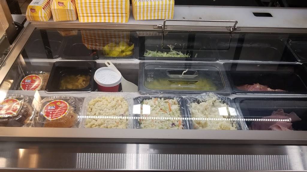 Quick N Munch | restaurant | 432 Glide St, Rochester, NY 14606, USA | 5853281996 OR +1 585-328-1996