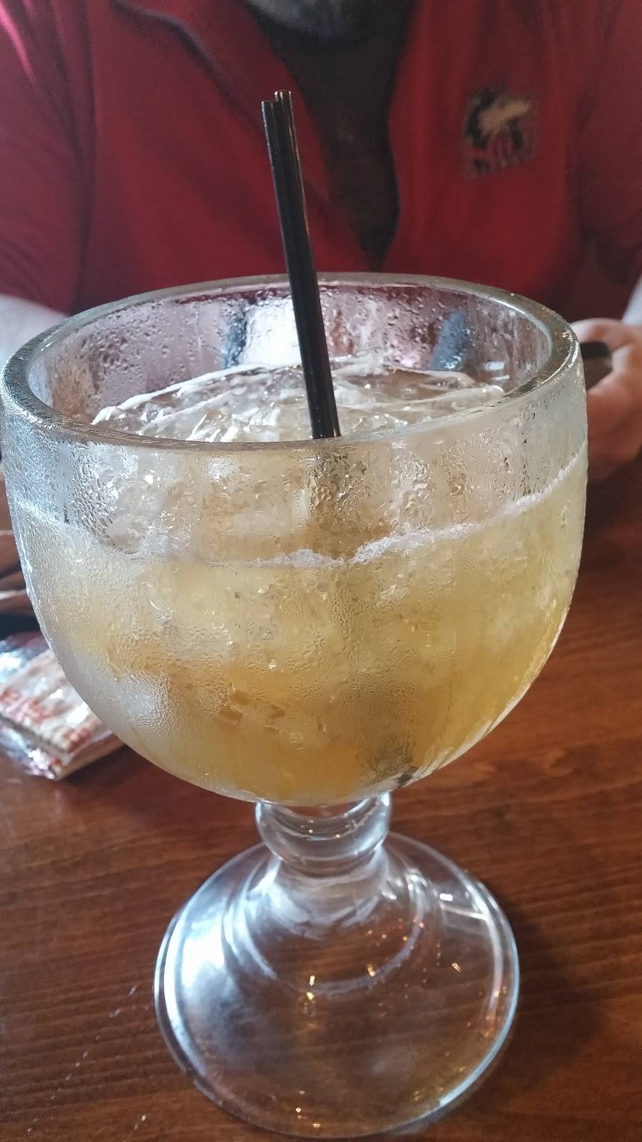 Famous Daves Bar-B-Que | restaurant | 2440 US-34, Oswego, IL 60543, USA | 6305514733 OR +1 630-551-4733