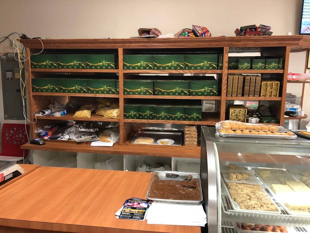 King Sweets | restaurant | 2308 W Devon Ave, Chicago, IL 60659, USA | 7732628000 OR +1 773-262-8000