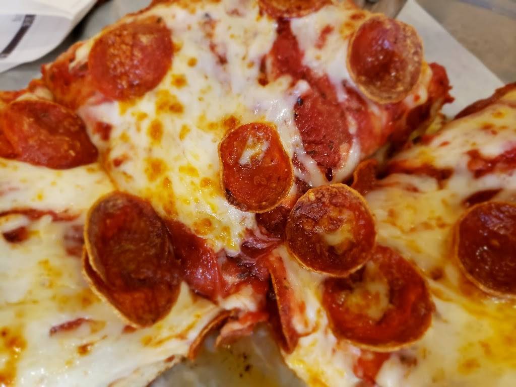 Pastolis Pizza, Pasta & Paisans | restaurant | 1900 Murray Ave, Pittsburgh, PA 15217, USA | 4124229660 OR +1 412-422-9660