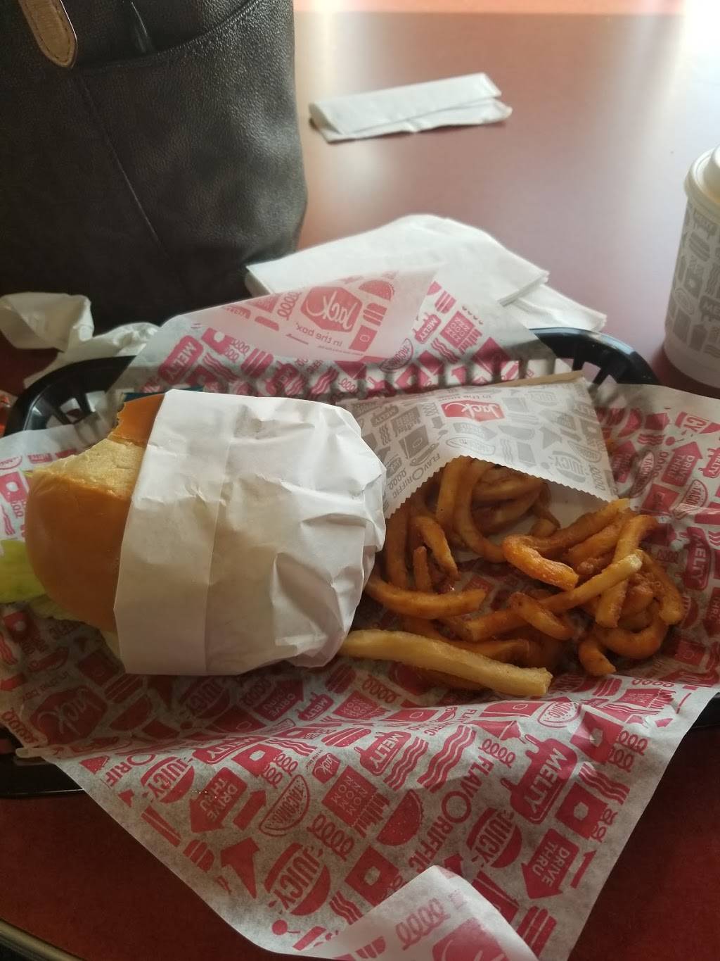 Jack in the Box | restaurant | 18299 Pioneer Blvd, Artesia, CA 90701, USA | 5628606657 OR +1 562-860-6657