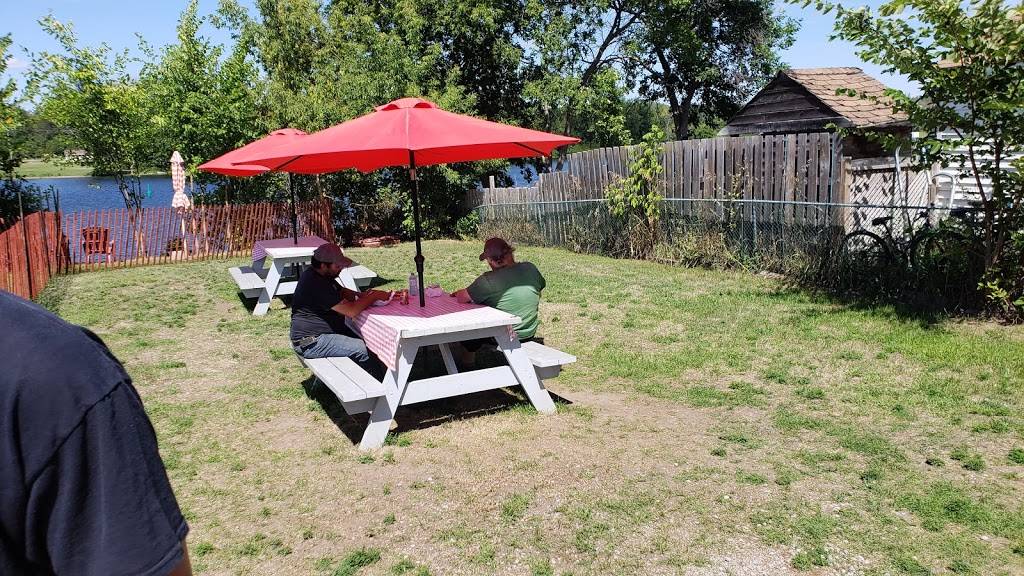 Slicks Burger Shack | restaurant | 260 Front St N, Campbellford, ON K0L 1L0, Canada | 7056329570 OR +1 705-632-9570