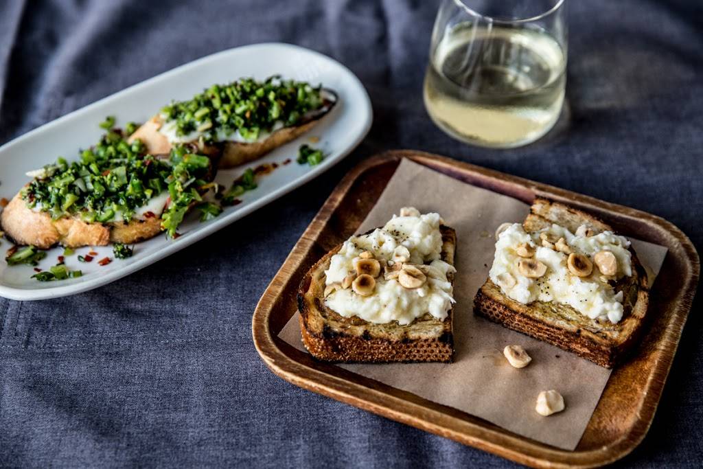 Delarosa | restaurant | 2175 Chestnut St, San Francisco, CA 94123, USA | 4156737100 OR +1 415-673-7100