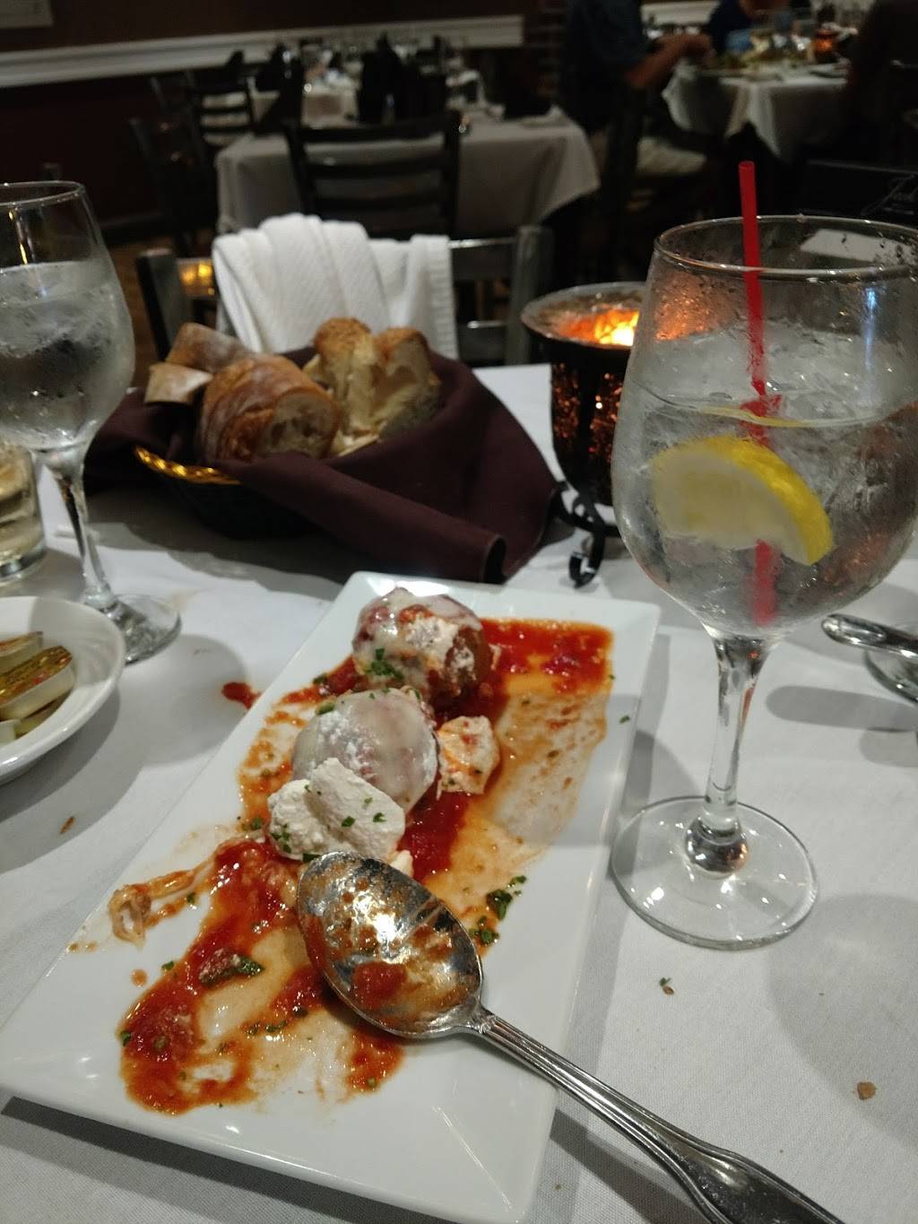 La Fontana Sorellena | restaurant | 885 Annadale Rd, Staten Island, NY 10312, USA | 7186835353 OR +1 718-683-5353