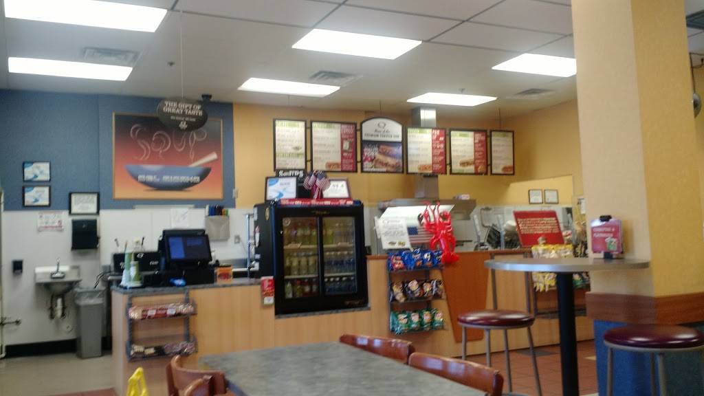 Quiznos | restaurant | 318 S Park St, Madison, WI 53715, USA | 6082681010 OR +1 608-268-1010