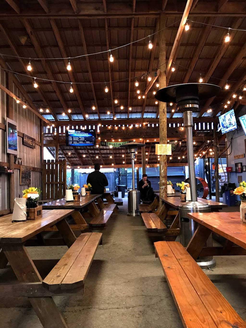 Valentinas Tex Mex BBQ | restaurant | 11500 Manchaca Rd, Austin, TX 78745, USA | 5122214248 OR +1 512-221-4248