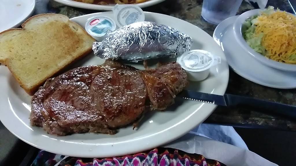 C P Deli | restaurant | 3707 Crill Ave, Palatka, FL 32177, USA | 3863281199 OR +1 386-328-1199