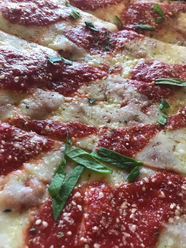 Flaming Pizza | restaurant | 38555 Dupont Blvd, Selbyville, DE 19975, USA | 3025248364 OR +1 302-524-8364