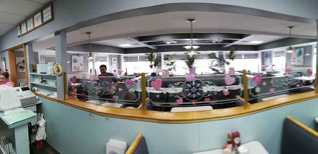 Peacock Family Restaurant | restaurant | 2670 Belvidere Rd, Waukegan, IL 60085, USA | 8476623333 OR +1 847-662-3333