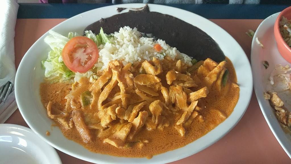 Vickys Salvadorean Restaurant | restaurant | 1409 S Gold St #8908, Centralia, WA 98531, USA | 3607360298 OR +1 360-736-0298