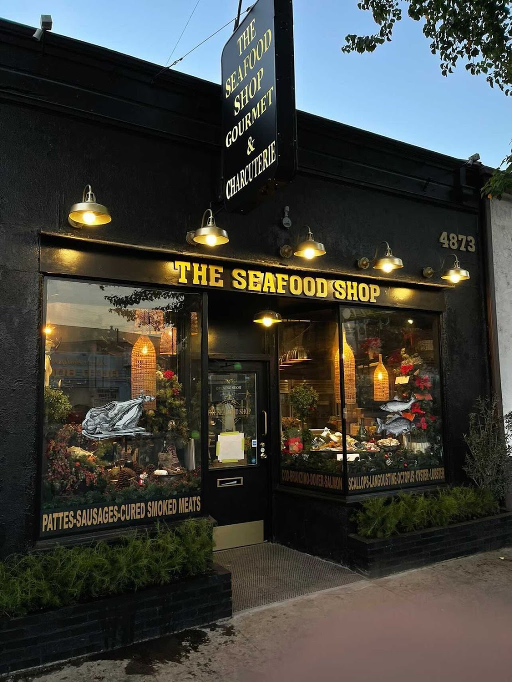 The Seafood Shop Gourmet & Charcuterie | restaurant | 4873 Lankershim Blvd, Los Angeles, CA 91601, USA | 7472038123 OR +1 747-203-8123