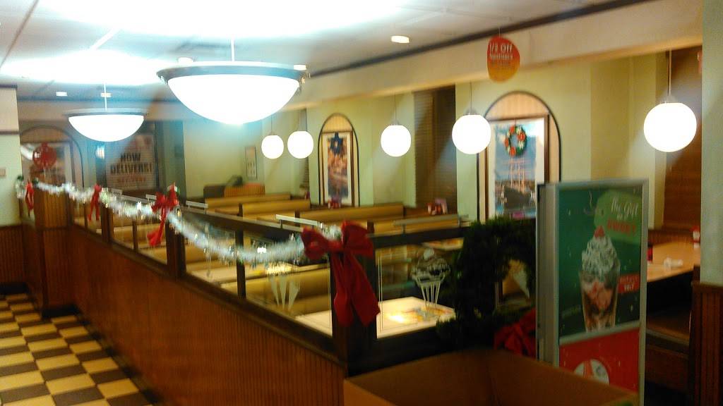 Friendlys | restaurant | 4812 Sunrise Hwy, Massapequa Park, NY 11762, USA | 5165413757 OR +1 516-541-3757