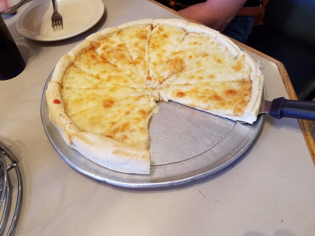 Amboy Family Restaurant & Pizza | restaurant | 211 E Main St, Amboy, IL 61310, USA | 8158573985 OR +1 815-857-3985