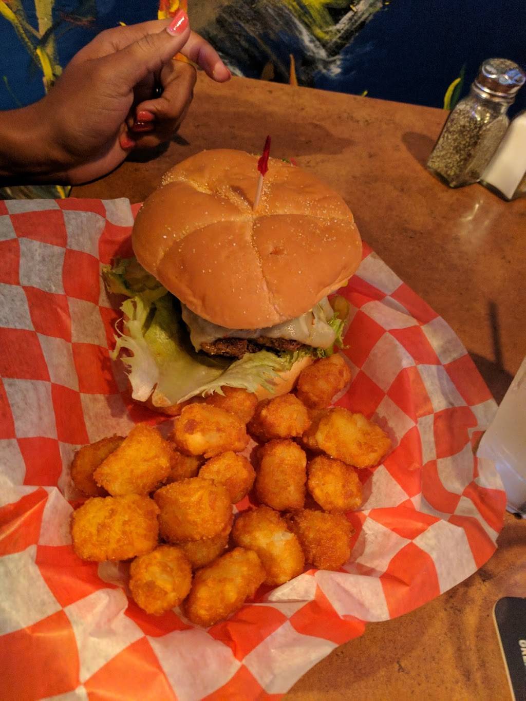 Cocktails Bar & Grill | restaurant | 3090 Old Todds Rd, Lexington, KY 40509, USA | 8592647652 OR +1 859-264-7652