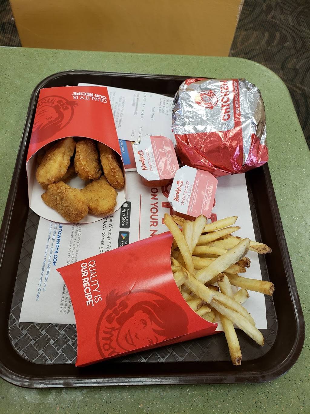 Wendys | restaurant | 2600 Green Mt Commons Dr, Belleville, IL 62221, USA | 6182343029 OR +1 618-234-3029