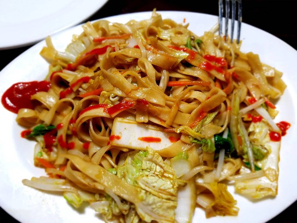 Red Pearl Restaurant | restaurant | 243 W Valley Ave, Homewood, AL 35209, USA | 2059459558 OR +1 205-945-9558