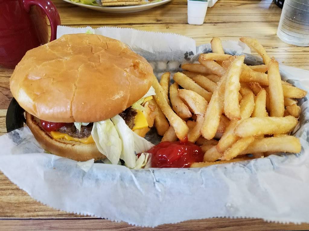 Buttercups Kitchen | restaurant | 908 N Main St, Cave City, AR 72521, USA | 8702835000 OR +1 870-283-5000