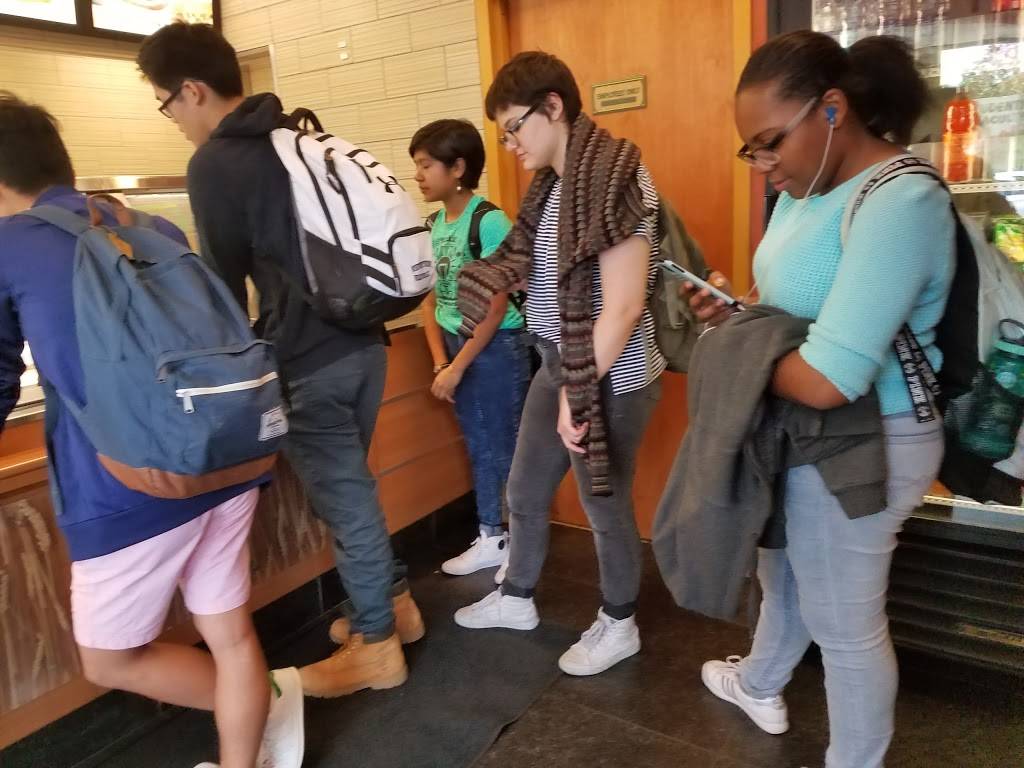 Subway | restaurant | 1525 W Madison St, Chicago, IL 60606, USA | 3124329497 OR +1 312-432-9497