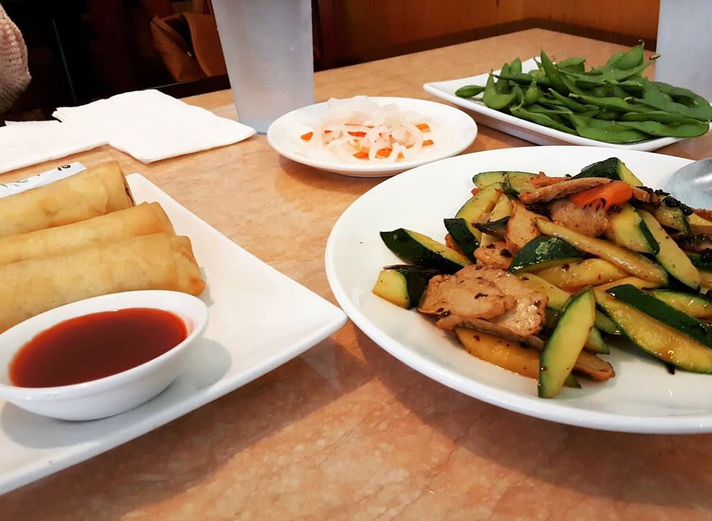 Ma Ma Wok | restaurant | 11914 Elm Ln, Charlotte, NC 28277, USA | 7045448863 OR +1 704-544-8863