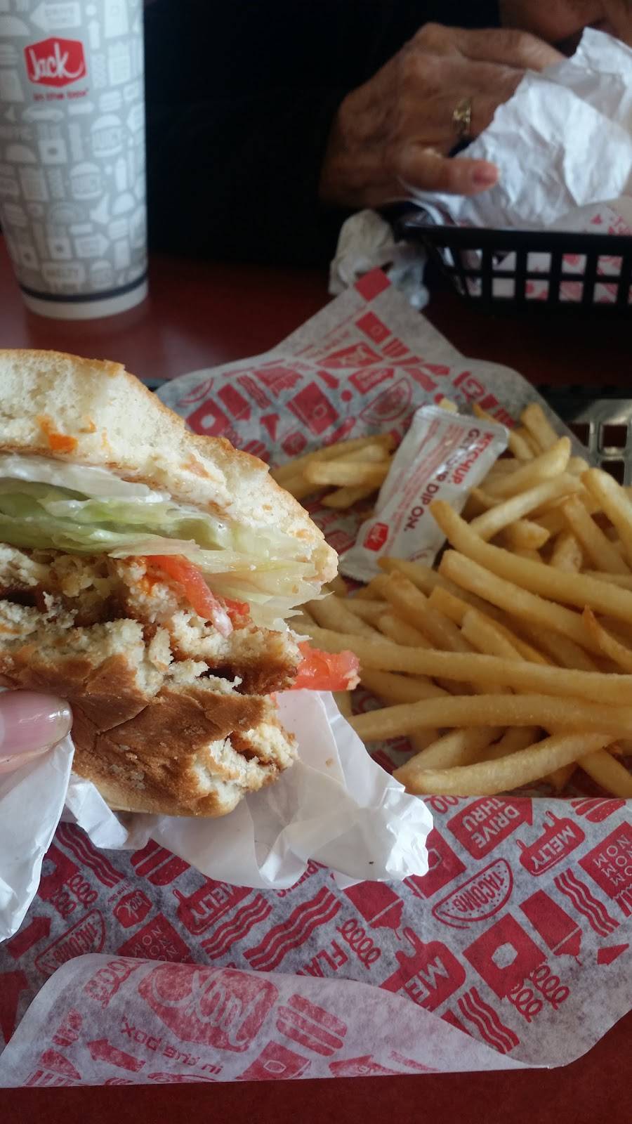 Jack in the Box | restaurant | 1301 N Hampton Rd, Dallas, TX 75208, USA | 2149411484 OR +1 214-941-1484