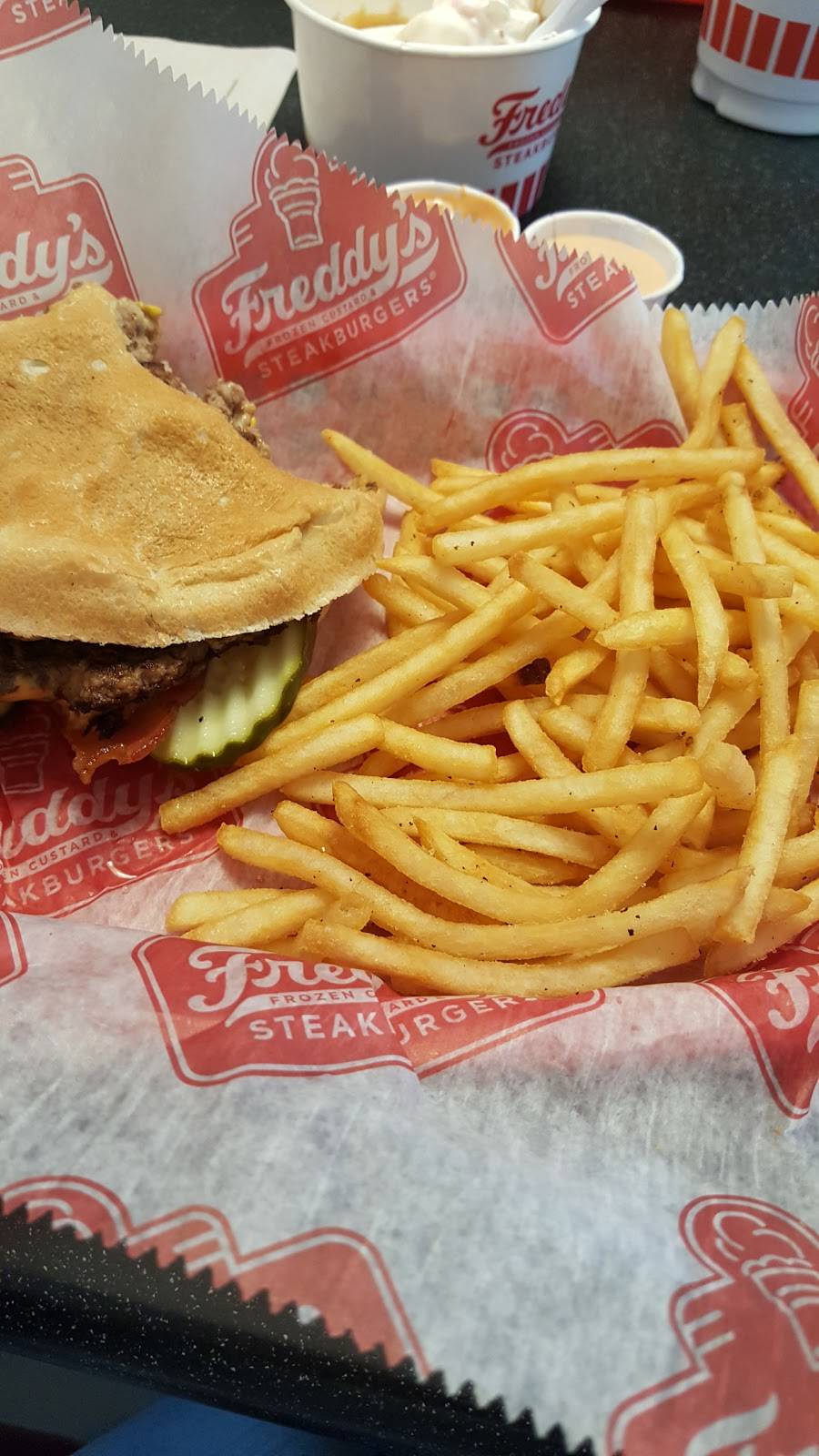 Freddys Frozen Custard & Steakburgers | restaurant | 12900 N Pennsylvania Ave, Oklahoma City, OK 73120, USA | 4057512533 OR +1 405-751-2533