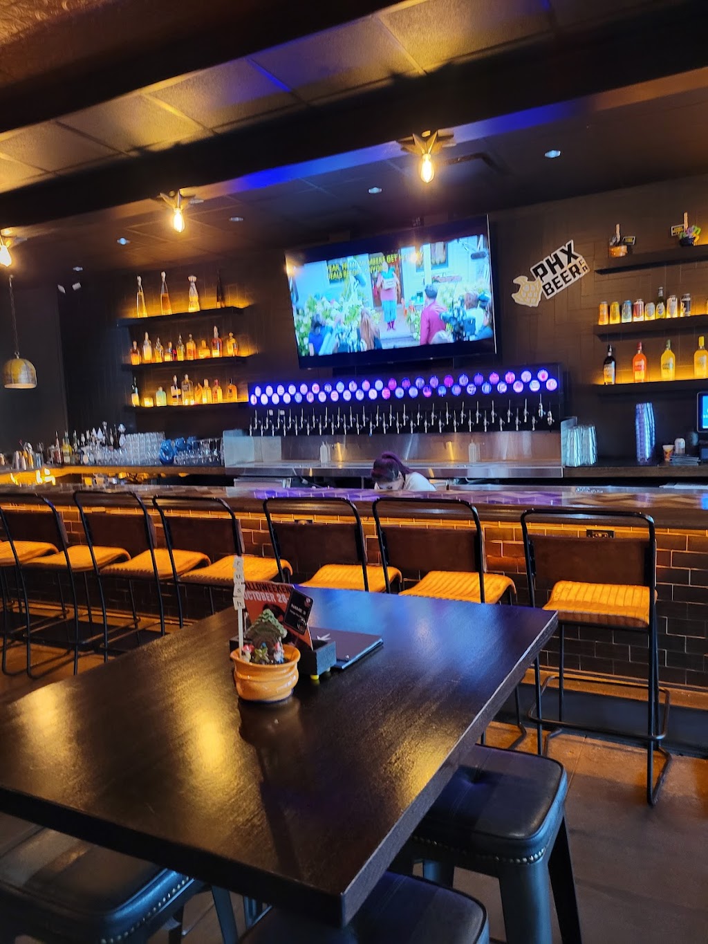 Uncommon Chandler | restaurant | 1 E Boston St, Chandler, AZ 85225, USA | 4808019901 OR +1 480-801-9901