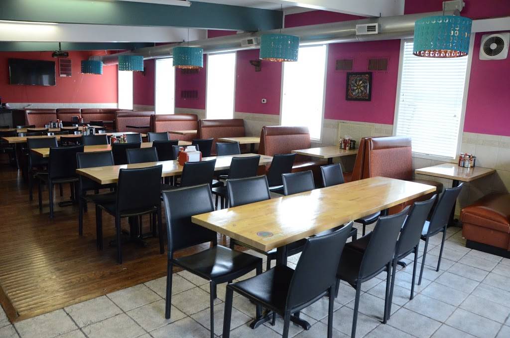 Mai-Quesi | restaurant | 1518 E New York St, Aurora, IL 60505, USA | 6305850720 OR +1 630-585-0720