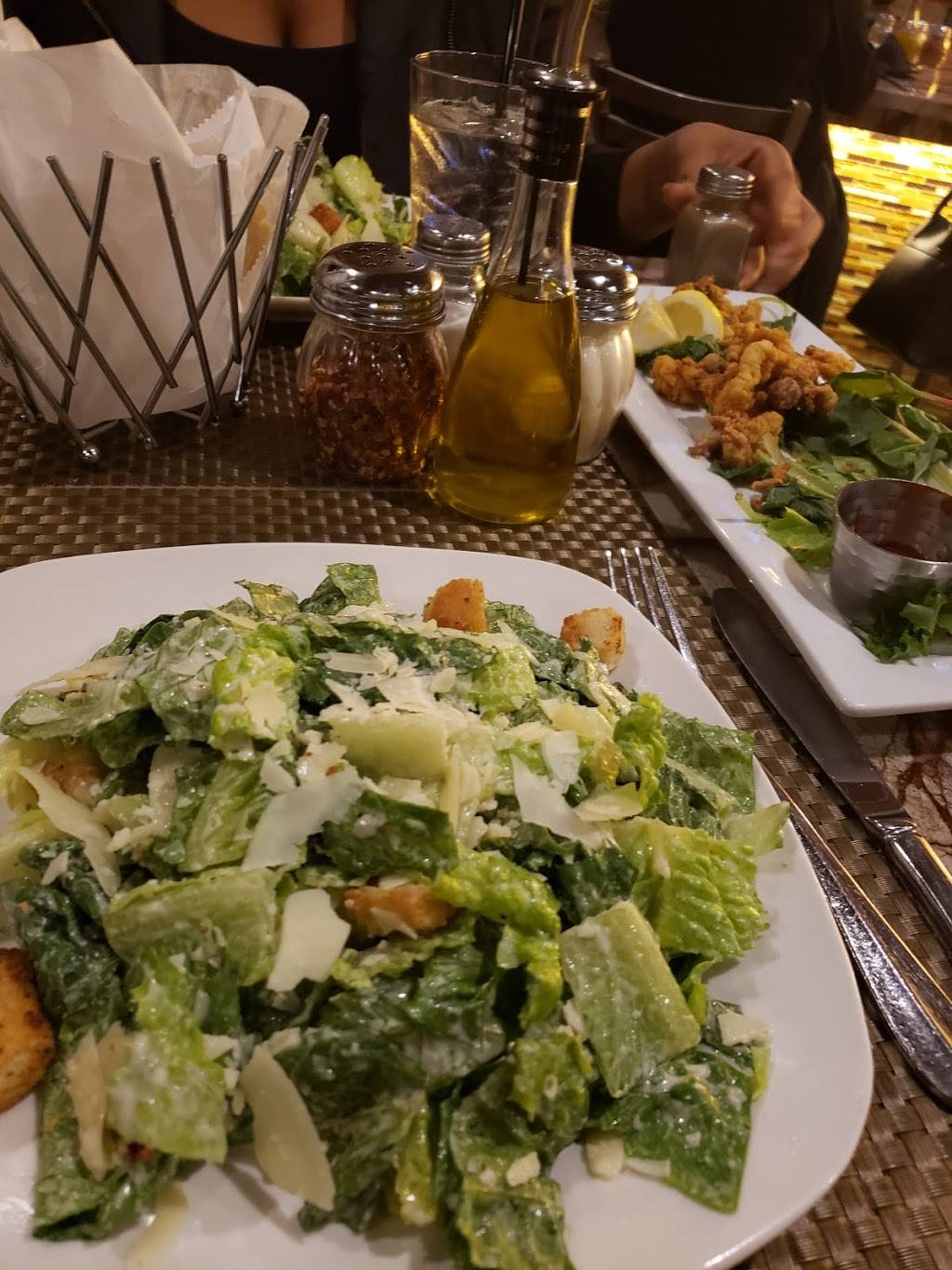 DAmelios Off the Boat Seafood | restaurant | 306 Revere St, Revere, MA 02151, USA | 7816296344 OR +1 781-629-6344