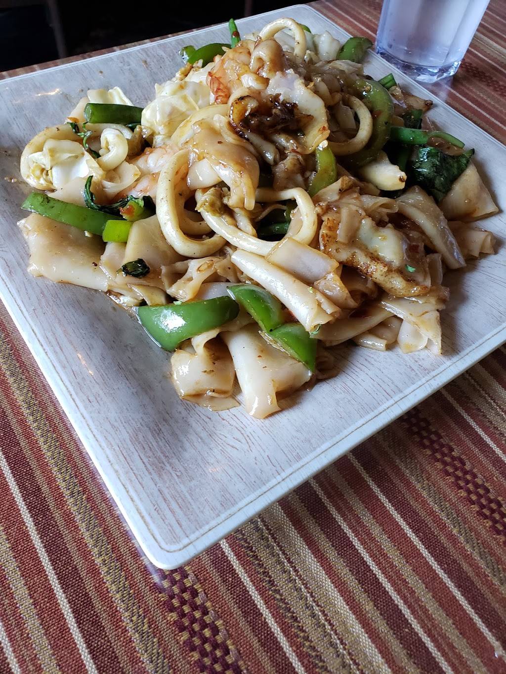 New Thai Bistro | restaurant | 4301 D, Valley Ave, Pleasanton, CA 94566, USA | 9254257333 OR +1 925-425-7333