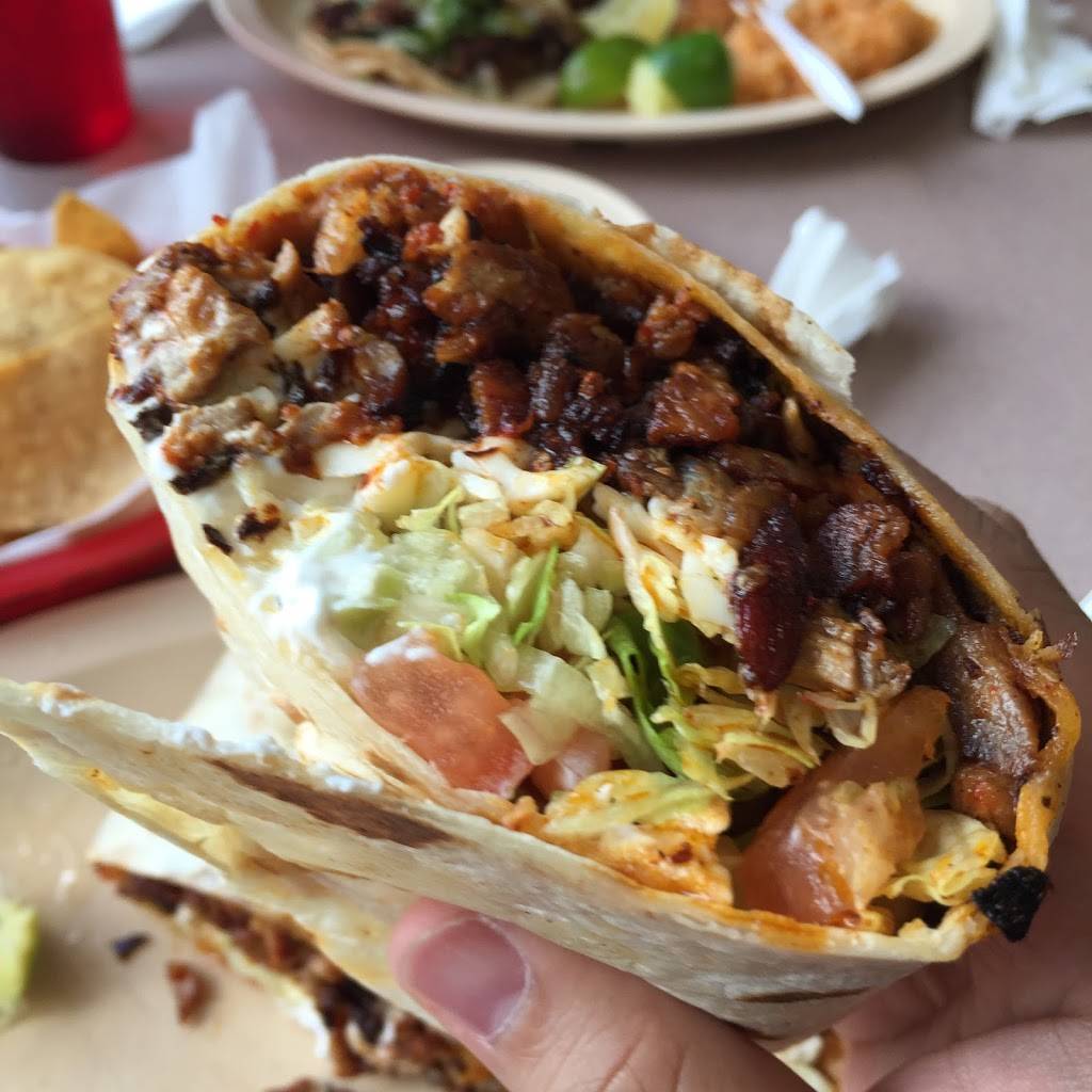 Taquería Primo Chukis Uptown | restaurant | 1708 W Lawrence Ave, Chicago, IL 60640, USA | 8722087075 OR +1 872-208-7075