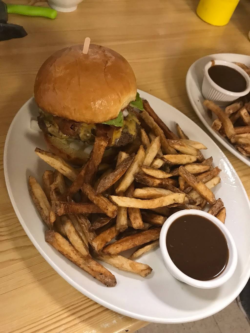 Belle Aire Restaurant | restaurant | 1270 Maple Rd, Belle Ewart, ON L0L 1C0, Canada | 7054564111 OR +1 705-456-4111