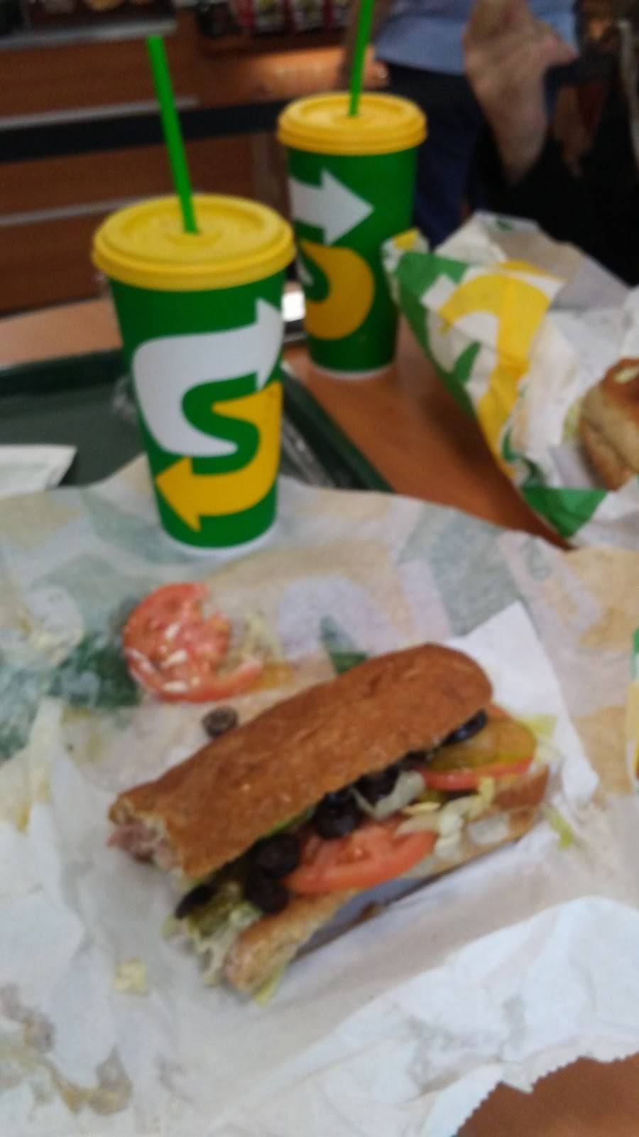 Subway | restaurant | 2111 Park Rd, Springfield, OH 45504, USA | 9375250058 OR +1 937-525-0058