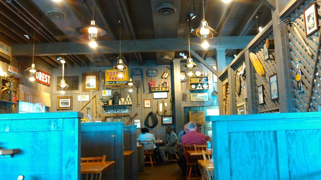 Cracker Barrel Old Country Store | restaurant | 4435 S Laburnum Ave, Richmond, VA 23231, USA | 8042223587 OR +1 804-222-3587