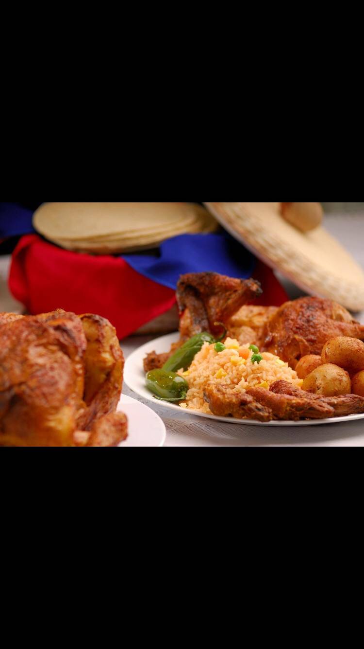 EL PECHUGÓN ROSTICERIAS | restaurant | Int E-18, Aeropuerto 1900, C.Comercial Otay, Nueva Tijuana, 22435 Tijuana, B.C., Mexico | 016642835906 OR +52 664 283 5906