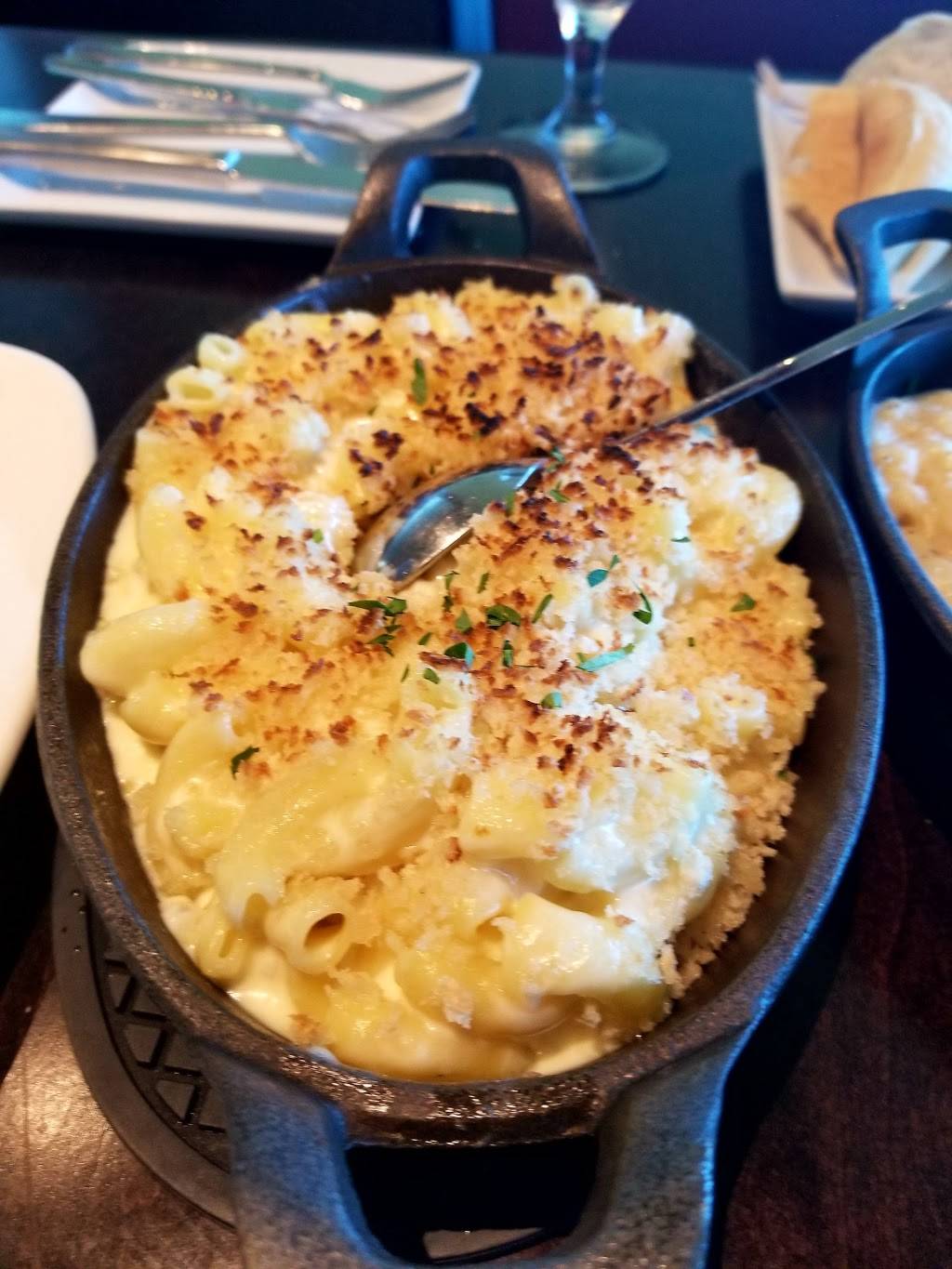 Cove Steakhouse & Raw Bar | restaurant | 777 Harrahs Blvd, Chester, PA 19013, USA | 4844901816 OR +1 484-490-1816