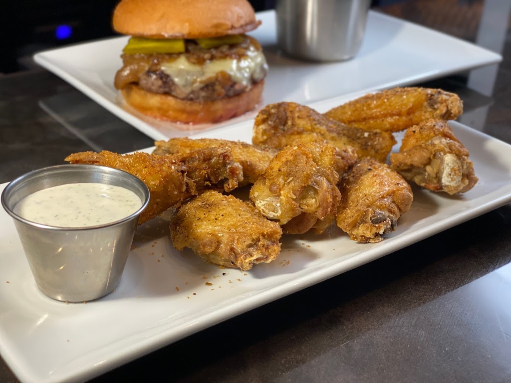 Pillbox Tavern | restaurant | 400 Wabasha St N Ste #220, St Paul, MN 55102, USA | 6517567566 OR +1 651-756-7566