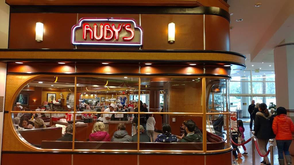Ruby’s Diner | restaurant | 3333 Bear St #120, Costa Mesa, CA 92626, USA | 7146627829 OR +1 714-662-7829