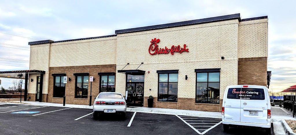 Chick-fil-A | restaurant | 11240 Nall Ave, Overland Park, KS 66211, USA | 9135224613 OR +1 913-522-4613