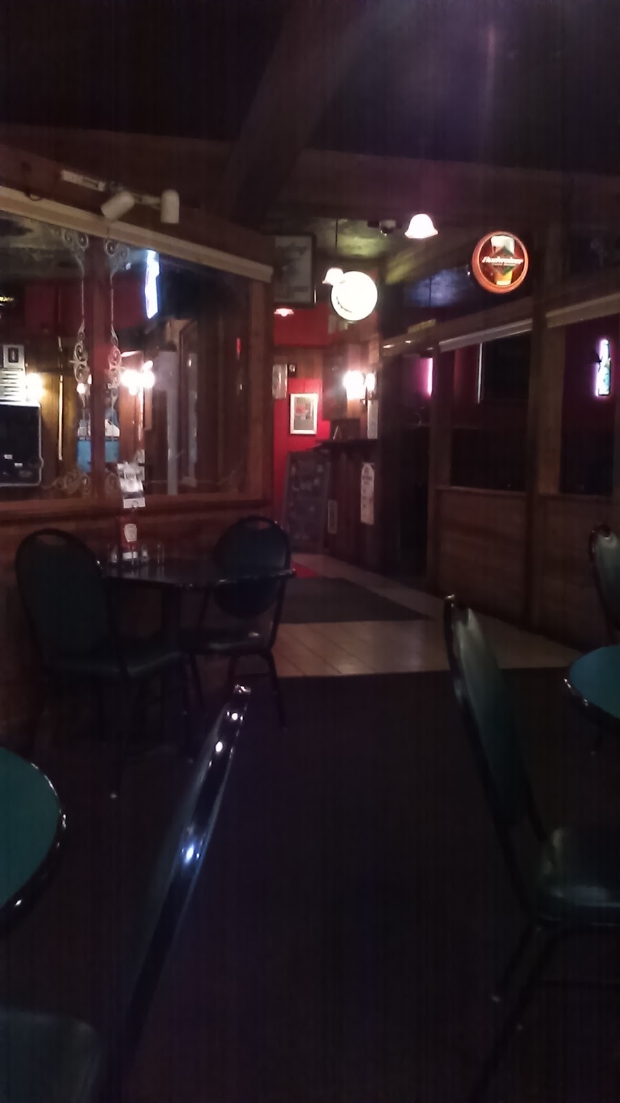 Dillys | restaurant | 642 Lincoln Way W, Chambersburg, PA 17201, USA | 7172638986 OR +1 717-263-8986