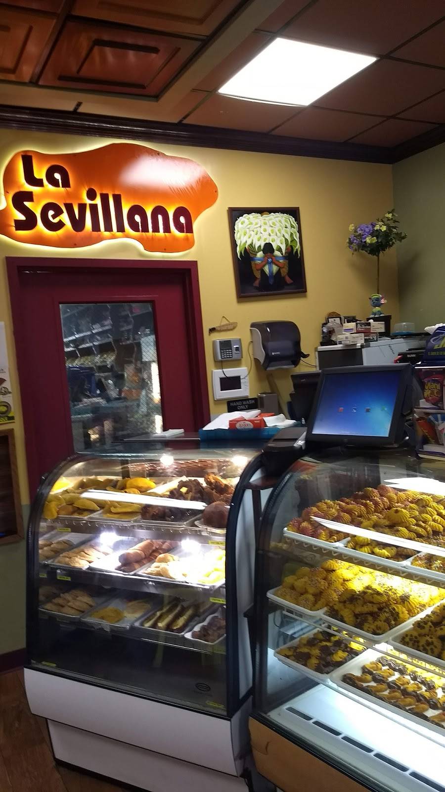 Punto Rojo | bakery | 3841, 85 S Main St, Freeport, NY 11520, USA | 5164425266 OR +1 516-442-5266