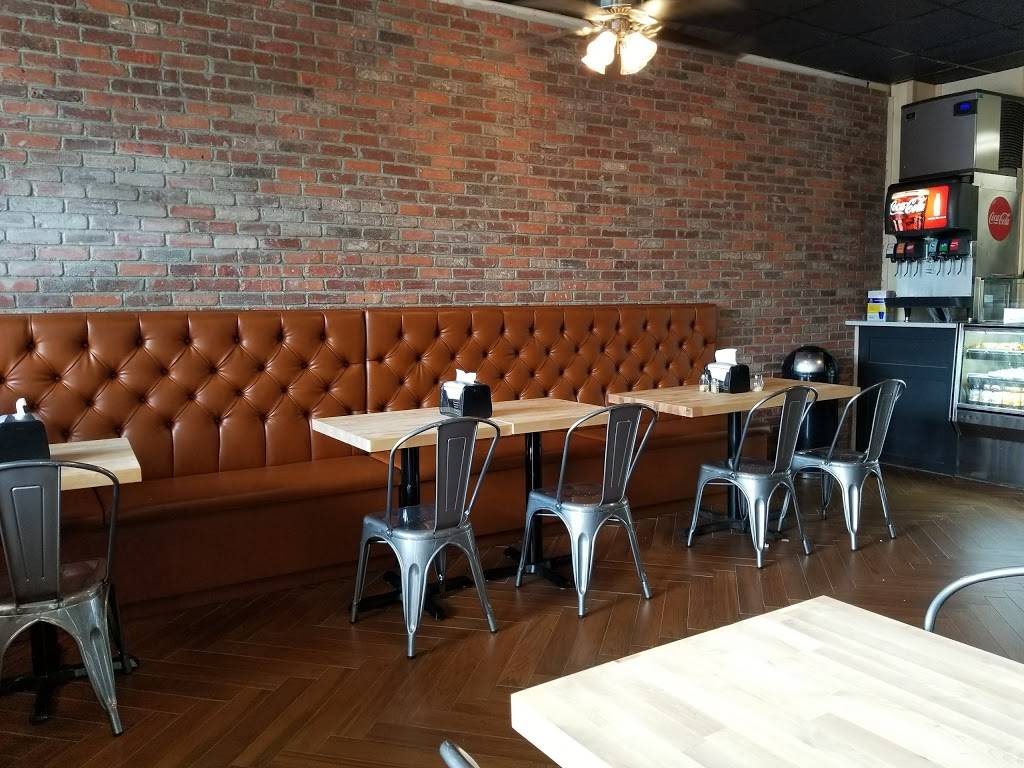 Stony Brook Pizza | restaurant | 2460 Nesconset Hwy # 10, Stony Brook, NY 11790, USA | 6317512220 OR +1 631-751-2220